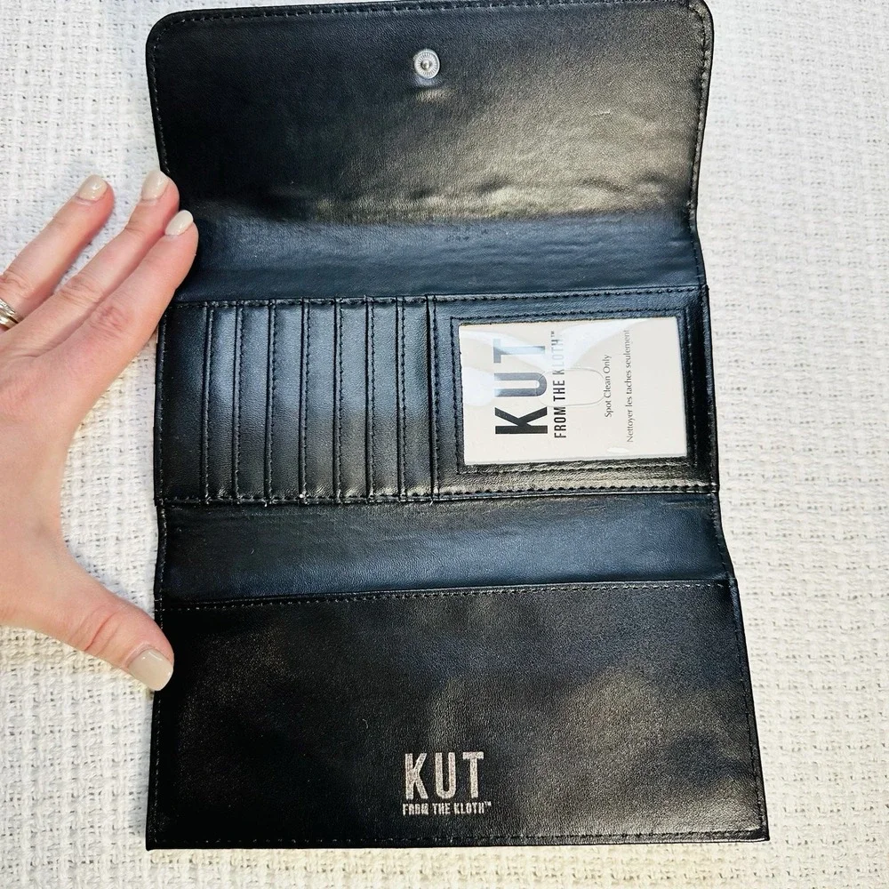 KUT‎ From The Kloth Trifold Clutch Purse Wallet Black & White Striped Snap